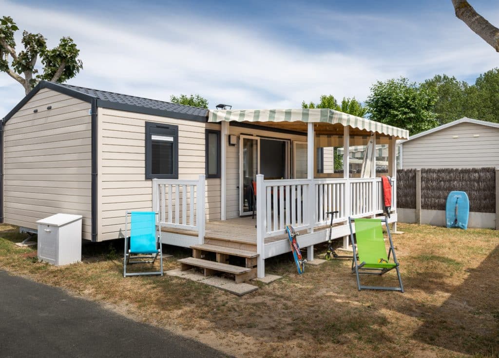 Stacaravan Grand Confort 31 m² / 3 slaapkamers – overdekt terras
